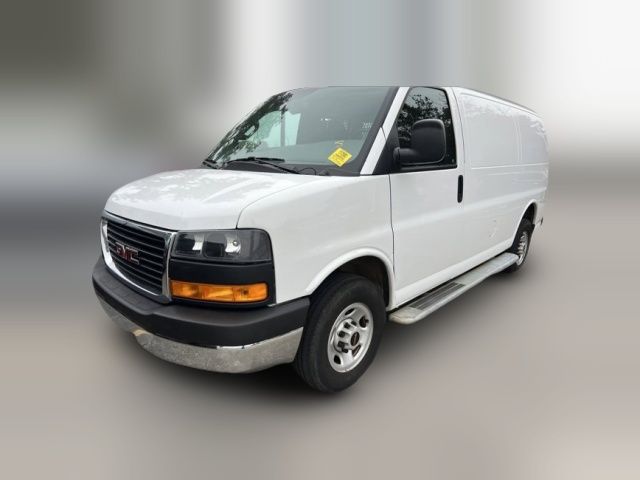 2022 GMC Savana Base