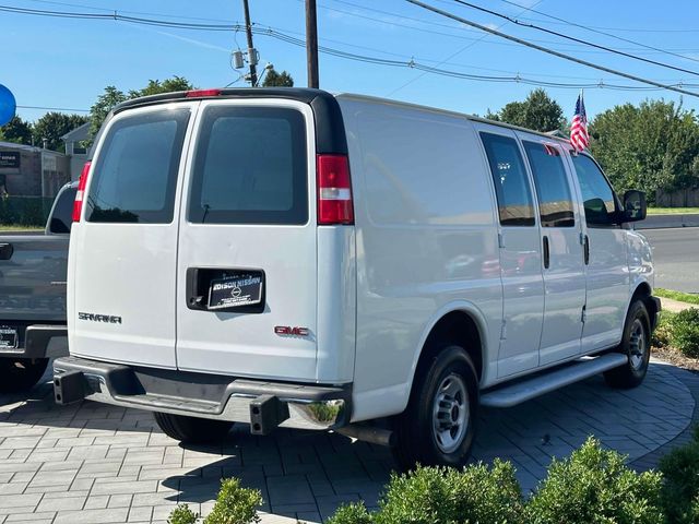 2022 GMC Savana Base