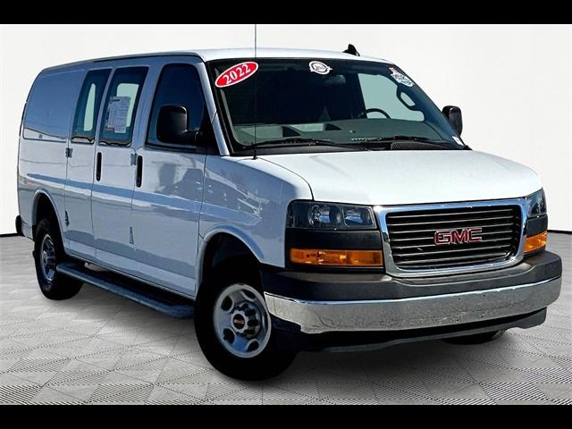 2022 GMC Savana Base