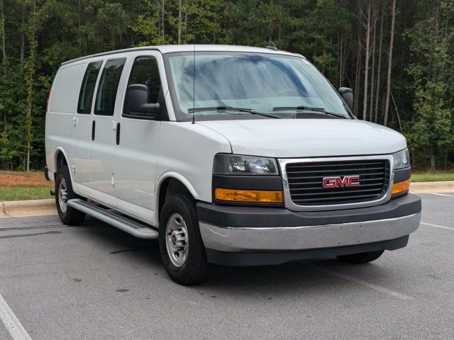 2022 GMC Savana Base