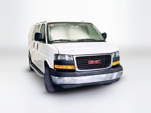 2022 GMC Savana Base