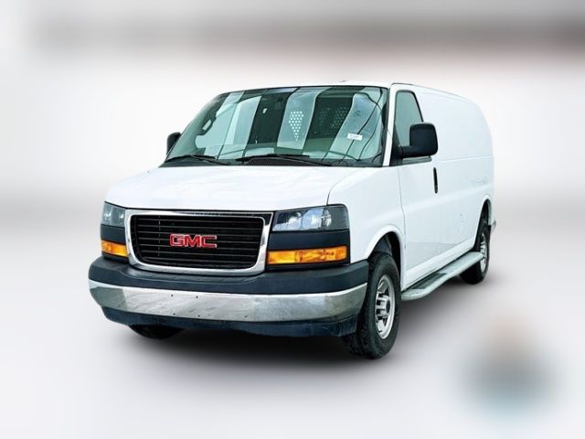 2022 GMC Savana Base