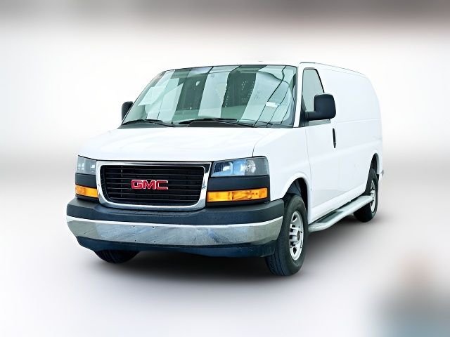 2022 GMC Savana Base