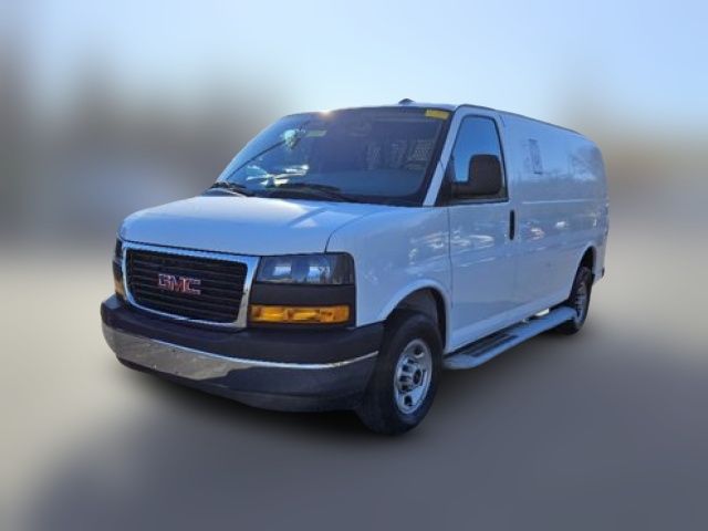 2022 GMC Savana Base