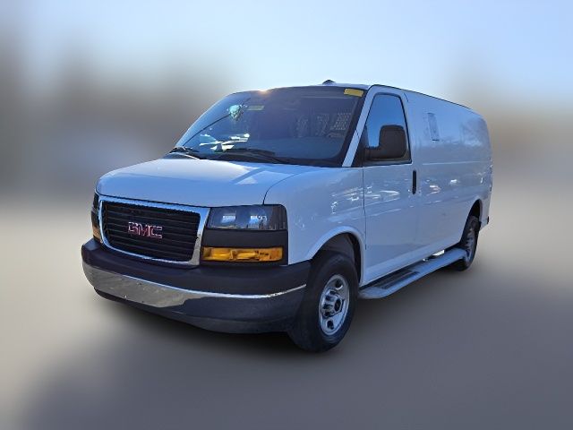 2022 GMC Savana Base