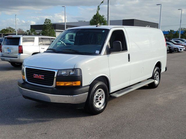 2022 GMC Savana Base