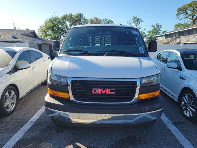 2022 GMC Savana Base