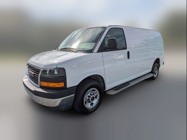 2022 GMC Savana Base