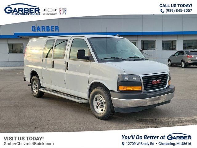 2022 GMC Savana Base