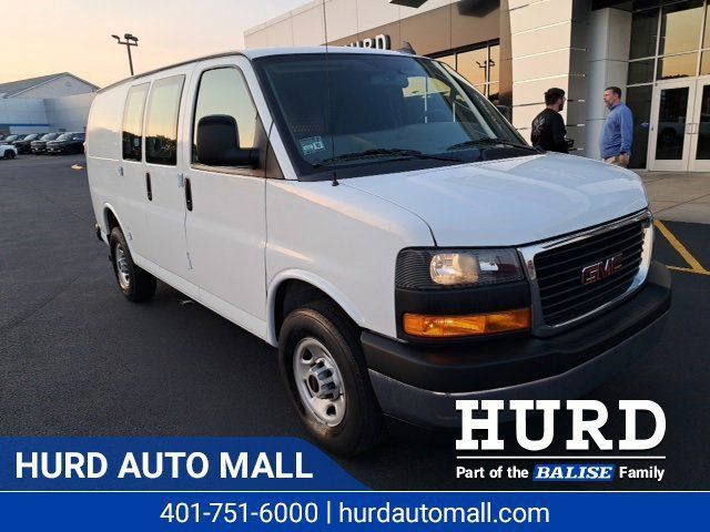 2022 GMC Savana Base