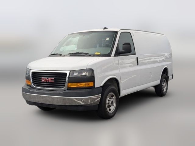 2022 GMC Savana Base