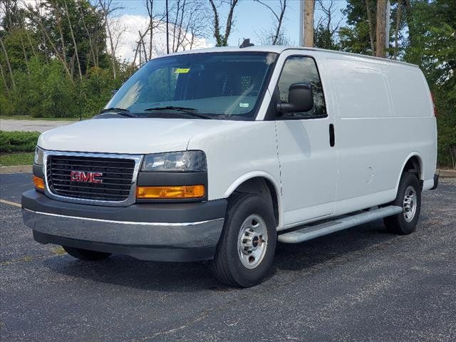 2022 GMC Savana Base