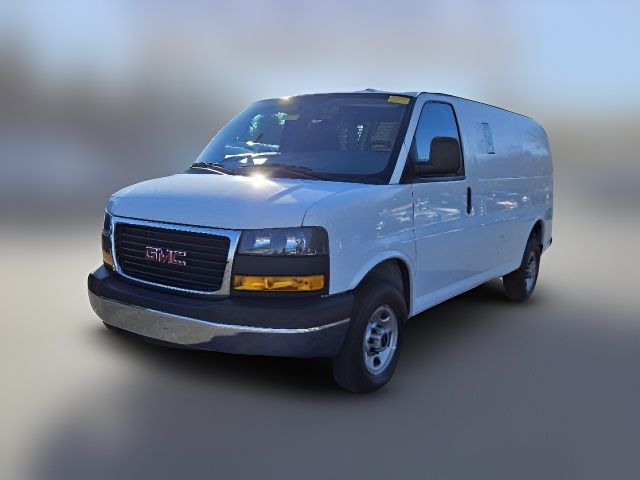 2022 GMC Savana Base