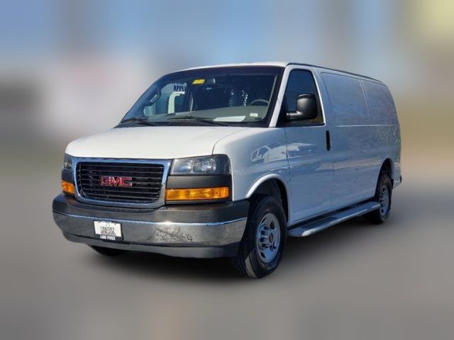 2022 GMC Savana Base