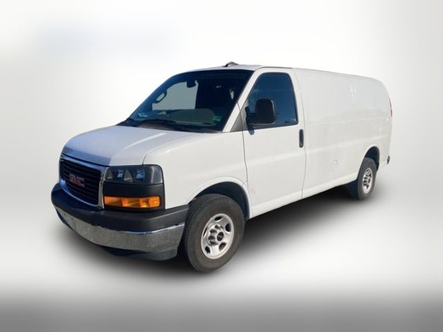 2022 GMC Savana Base