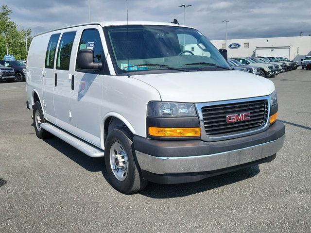 2022 GMC Savana Base