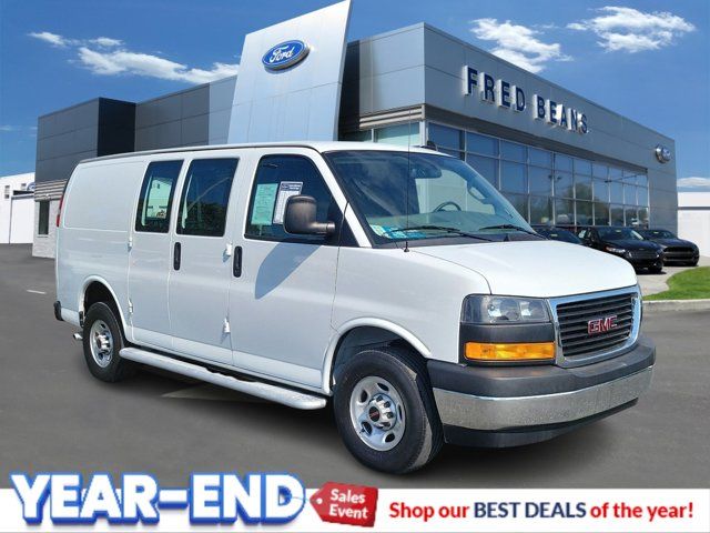 2022 GMC Savana Base