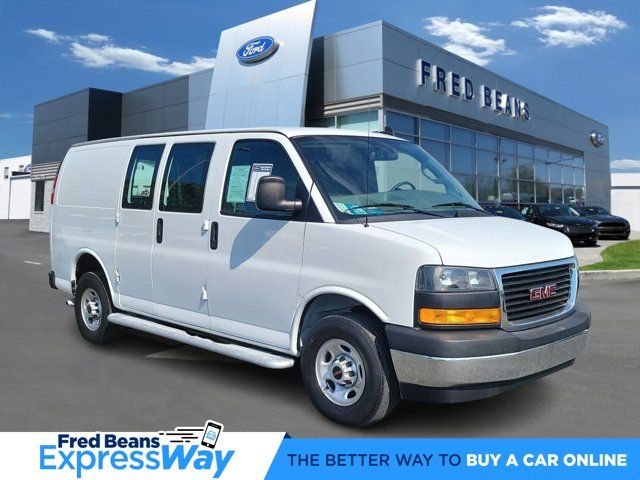 2022 GMC Savana Base