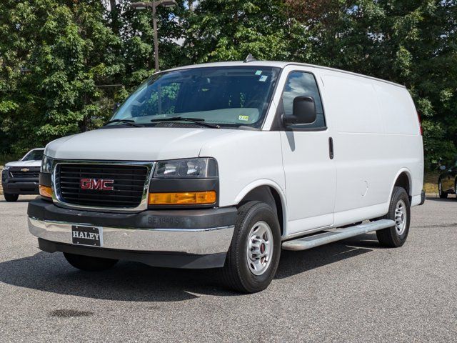 2022 GMC Savana Base