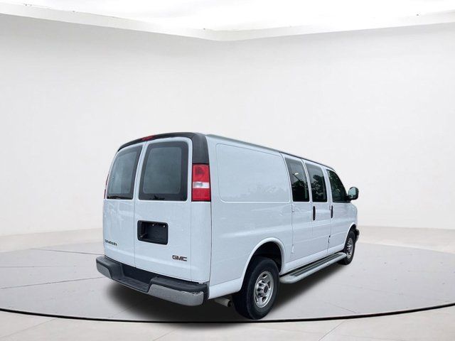 2022 GMC Savana Base