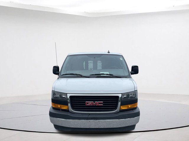 2022 GMC Savana Base