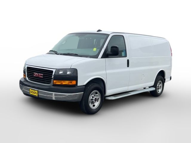 2022 GMC Savana Base