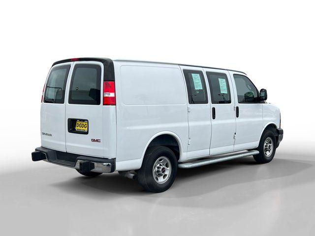 2022 GMC Savana Base