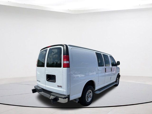 2022 GMC Savana Base