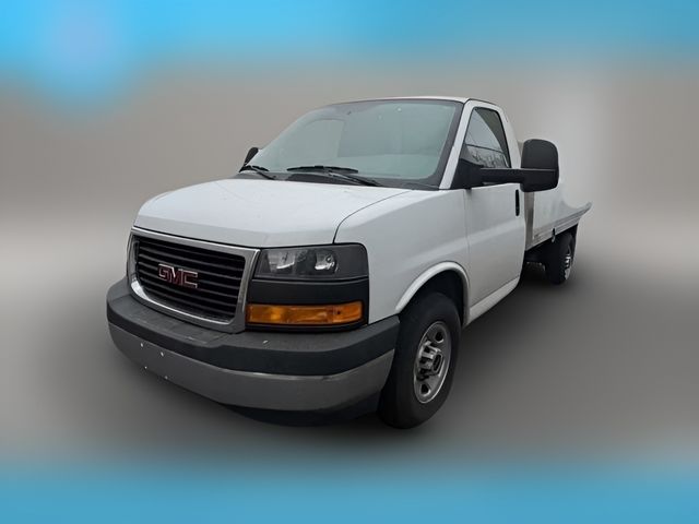 2022 GMC Savana Base