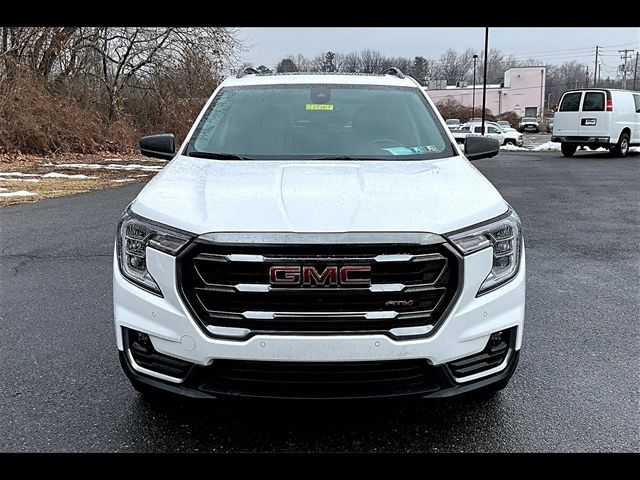 2022 GMC Terrain AT4