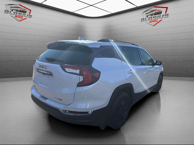 2022 GMC Terrain AT4