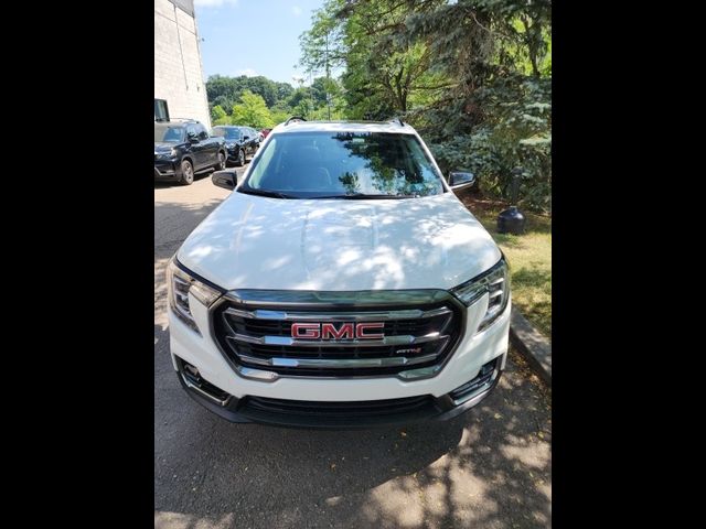 2022 GMC Terrain AT4