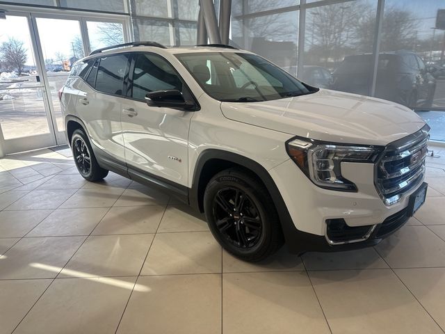 2022 GMC Terrain AT4