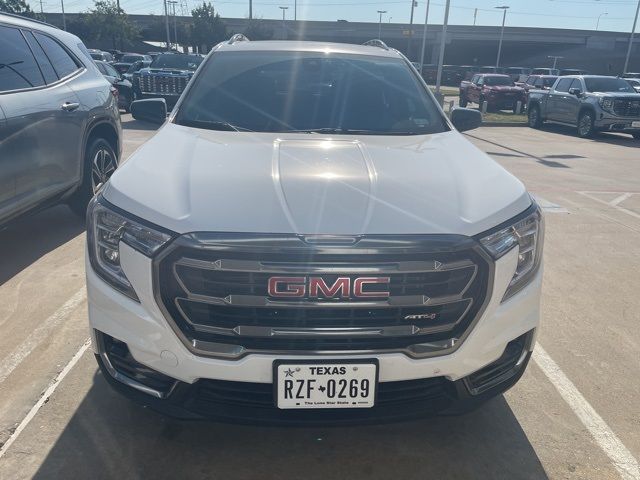 2022 GMC Terrain AT4