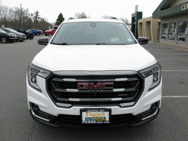 2022 GMC Terrain AT4