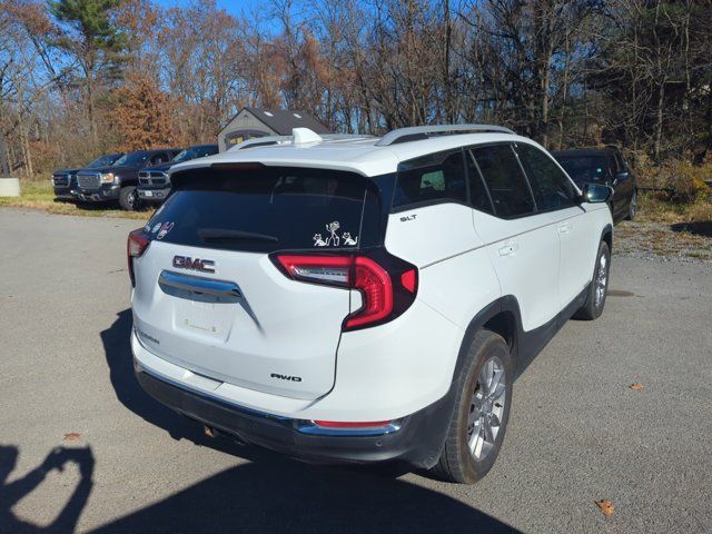 2022 GMC Terrain SLT