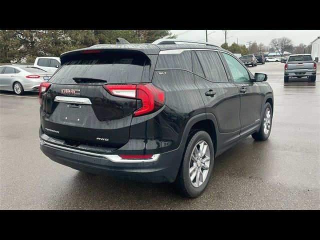 2022 GMC Terrain SLT