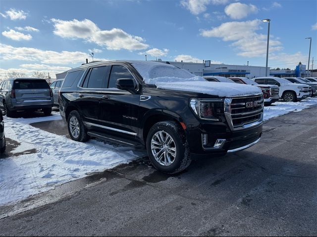 2022 GMC Yukon SLT