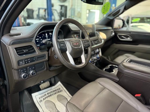 2022 GMC Yukon SLT