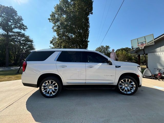 2022 GMC Yukon SLT