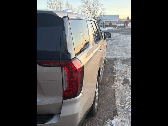 2022 GMC Yukon SLT