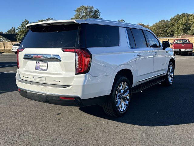 2022 GMC Yukon XL SLT