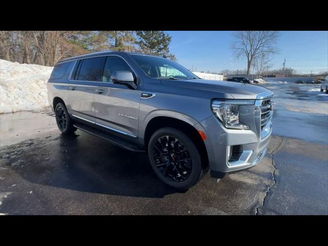 2022 GMC Yukon XL SLT