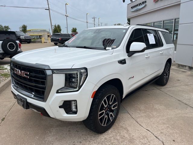 2022 GMC Yukon XL AT4