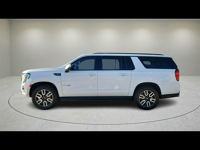 2022 GMC Yukon XL AT4