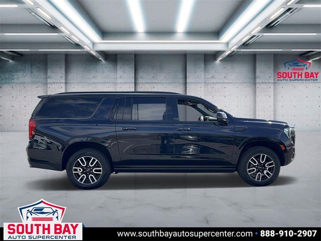 2022 GMC Yukon XL AT4