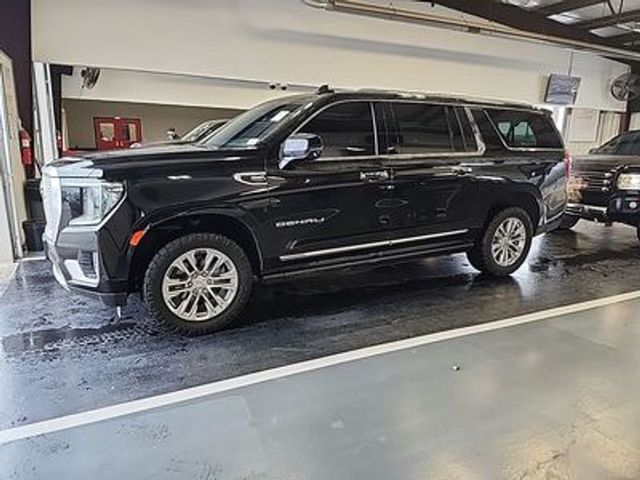 2022 GMC Yukon XL Denali