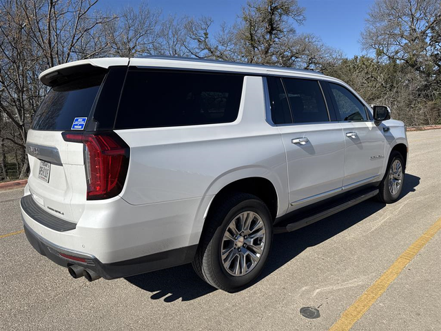 2022 GMC Yukon XL Denali