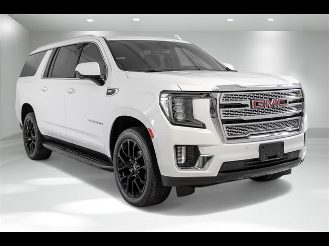 2022 GMC Yukon XL SLE