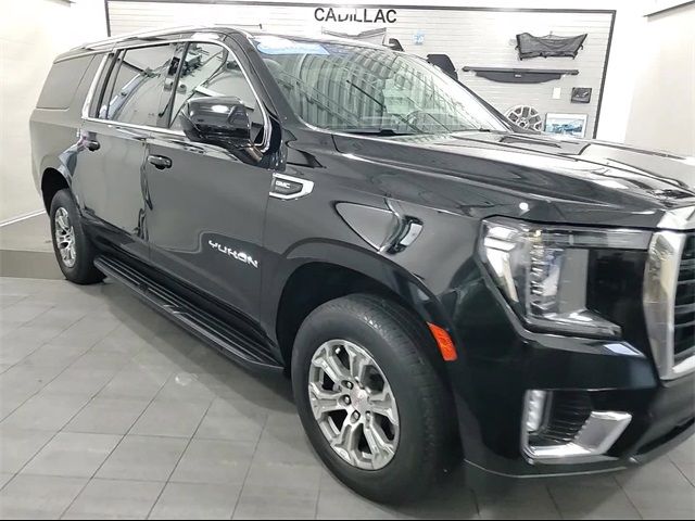 2022 GMC Yukon XL SLE